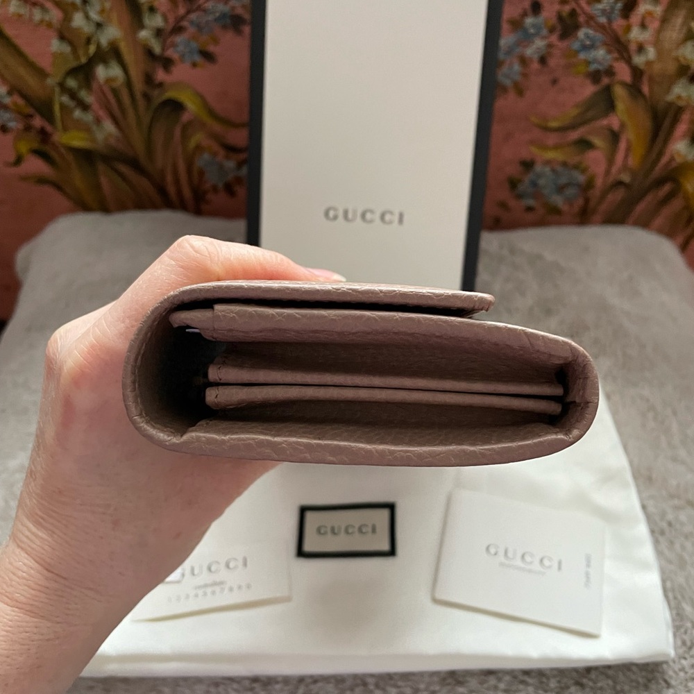 GUCCI Calfskin GG Marmont Continental Wallet - Full Set, Brand New! - Picture 5 of 10